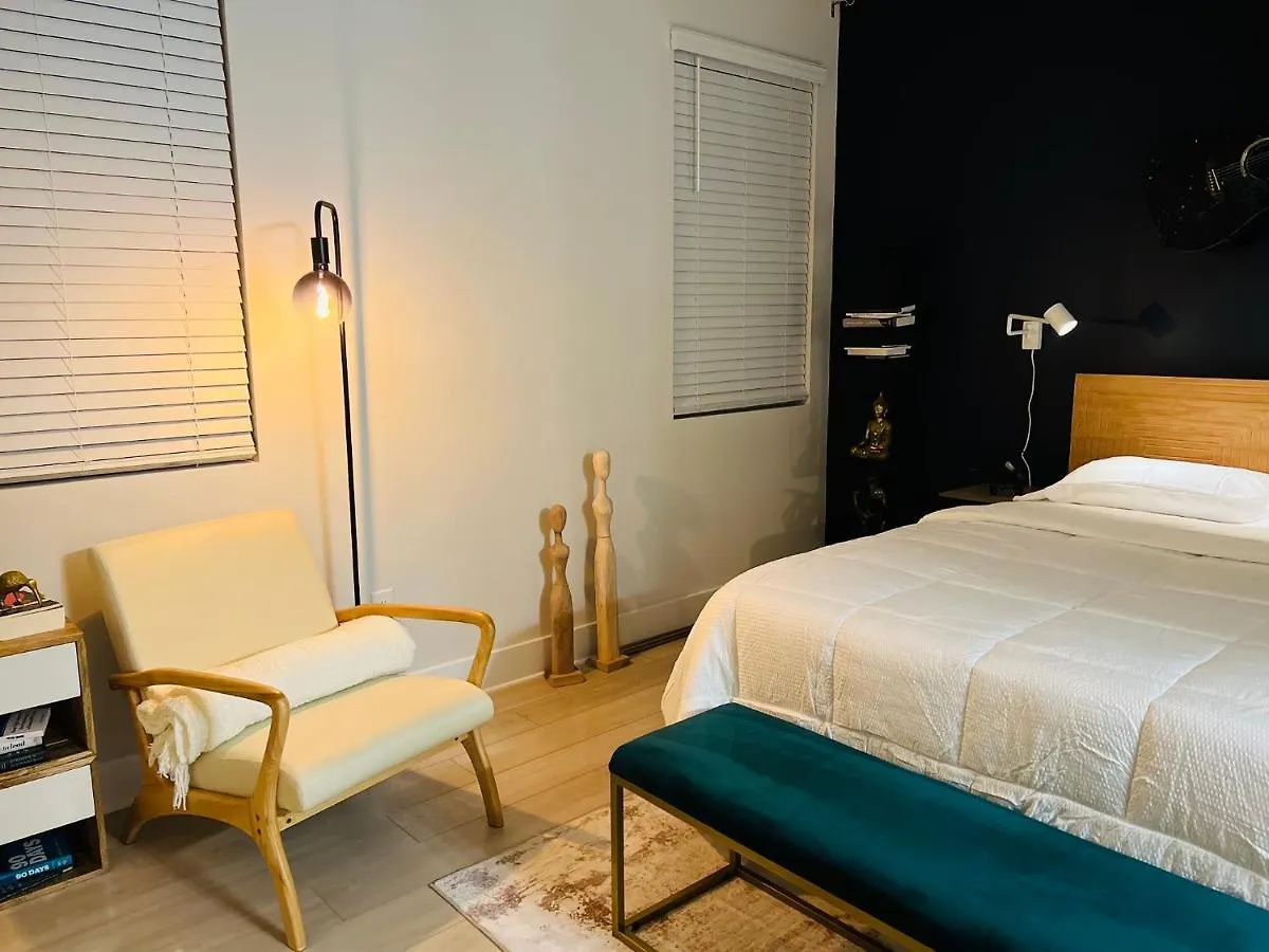 Charlotte Comfort Haven Rum i privatbostad